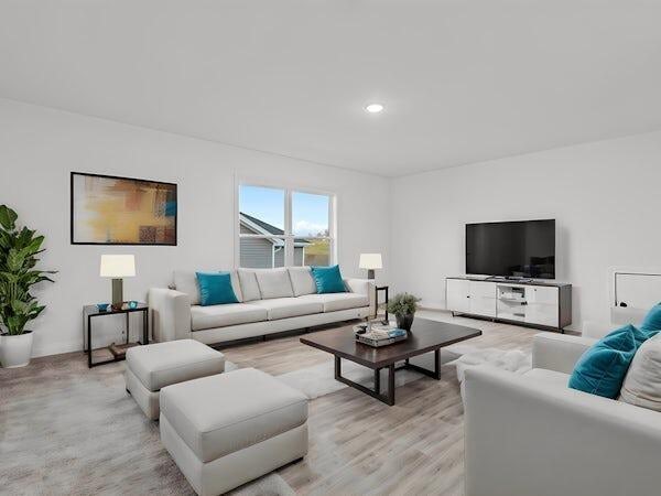 Lucy-Loft-Virt-Stage@0.33x